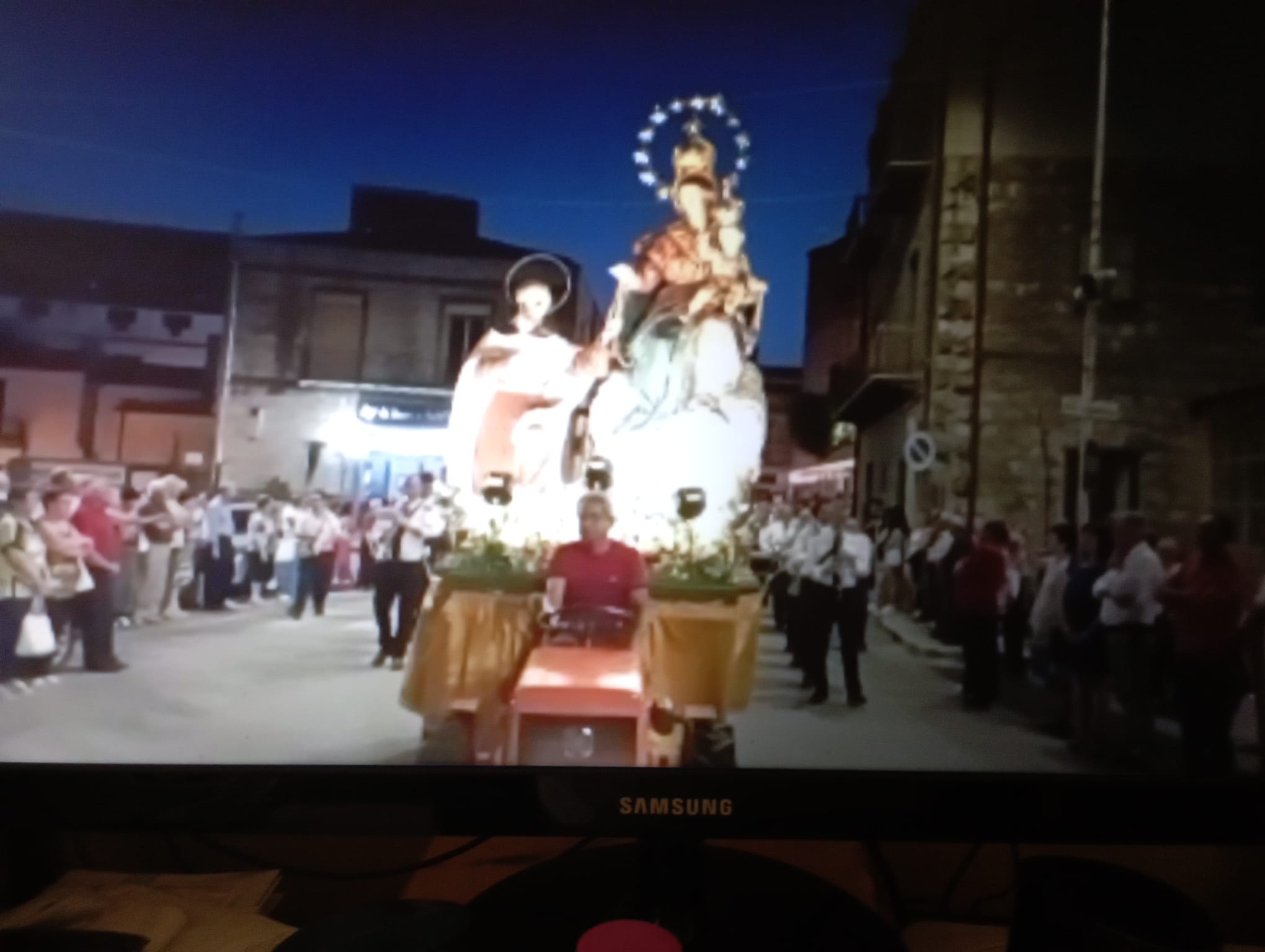 Mussomeli, il caldo non ha ostacolato la riuscita della festa della Madonna del Carmelo. Carmelitani presenti