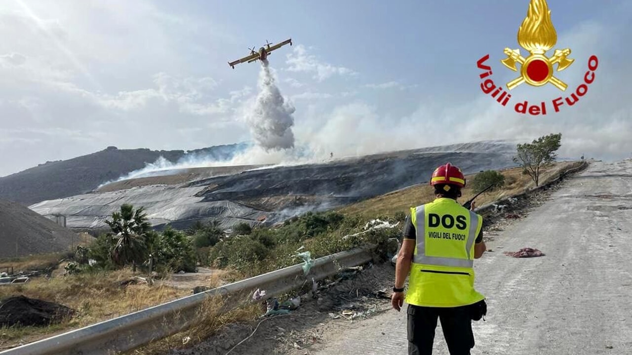 Bellolampo. Schifani: “erogato 1 mln per affrontare l’emergenza alla discarica ancora in fiamme”