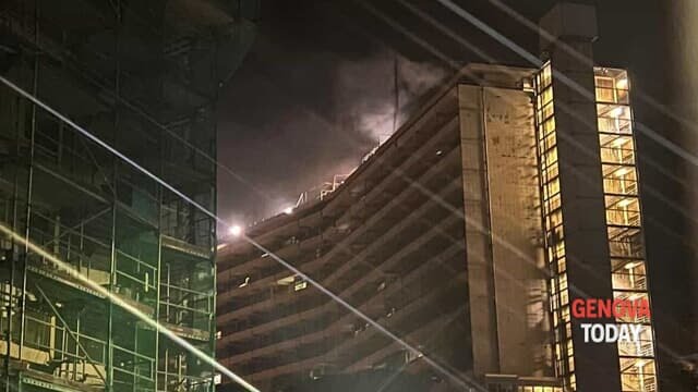 Incendio all’ospedale San Martino di Genova, evacuati due piani