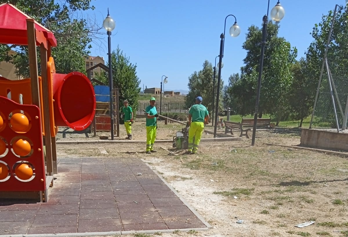 Caltanissetta, ripulita la villetta a Santa Barbara. Gambino: “lavoro iniziato dai residenti e finito dal Comune”