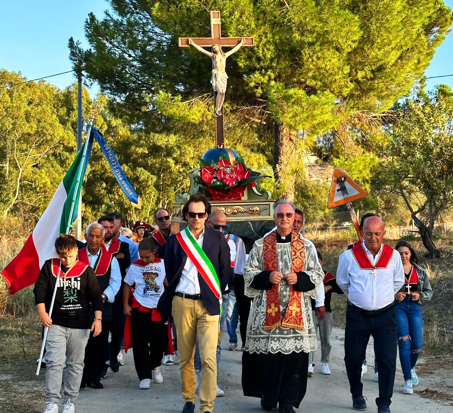 San Cataldo. Partecipazione e devozione per la festa del SS. Crocifisso a Borgata Palo