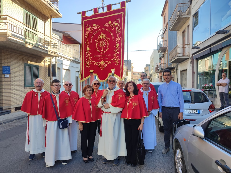 Sommatino, Confraternita SS. Sacramento al terzo raduno regionale delle Confraternite a Grammichele (CT)