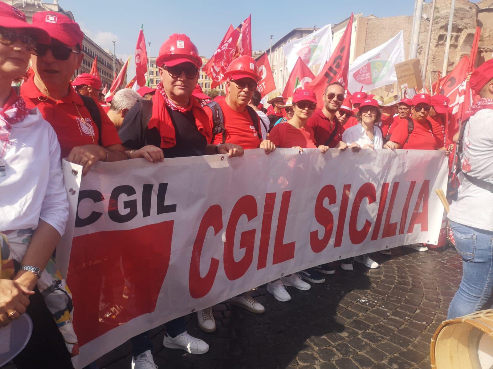 Migranti. Sabato 28 ottobre a Pozzallo la Cgil Caltanissetta presente alla manifestazione regionale per chiedere la chiusura dei CPR e nuove politiche sull’immigrazione