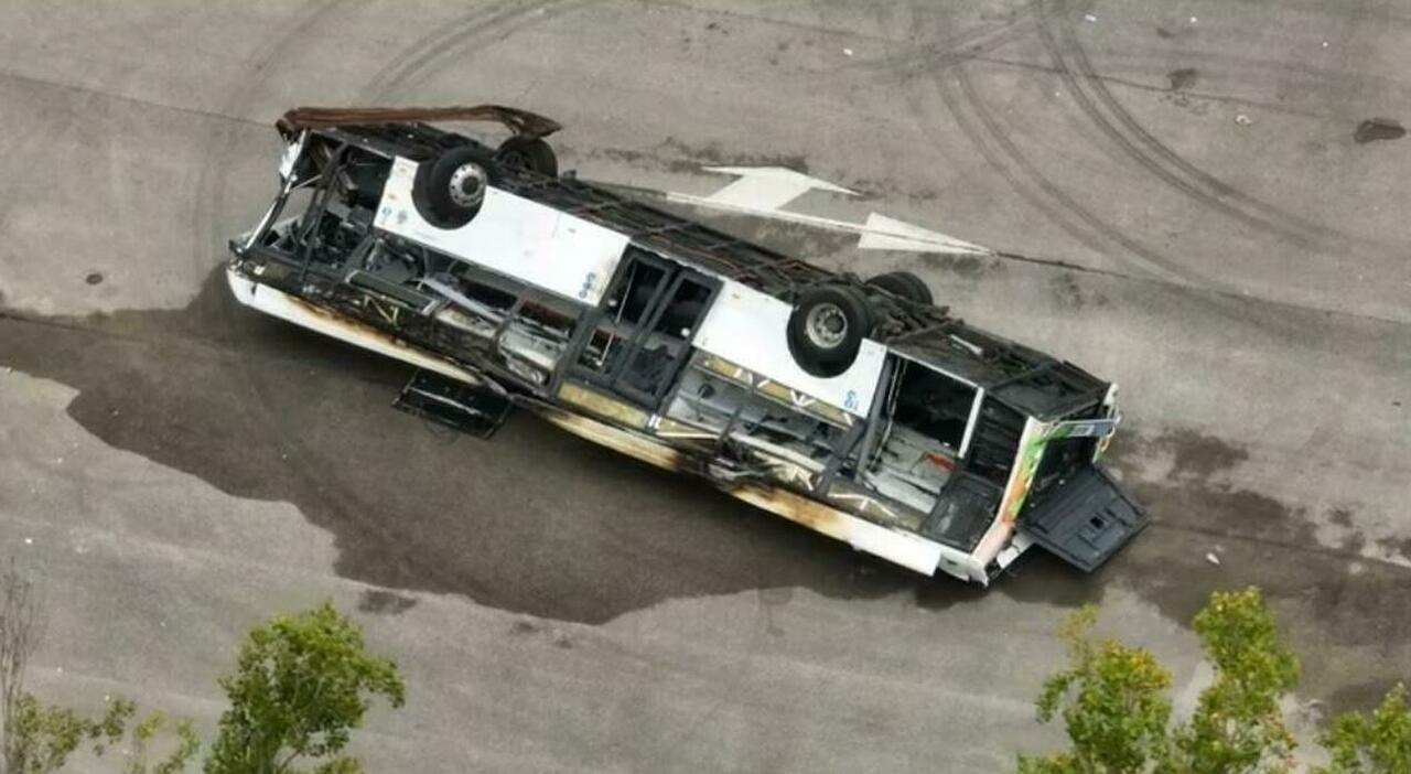 La tragedia di Mestre: 27 urti del bus sul guardrail prima di precipitare