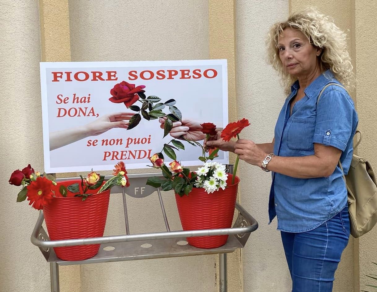 Caltanissetta, “Il fiore sospeso”: iniziativa dell’assessora Andaloro al Cimitero Angeli