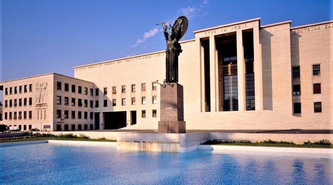 Studenti Università Sapienza inneggiano a Intifada: “No a mozione Ateneo pro Israele”