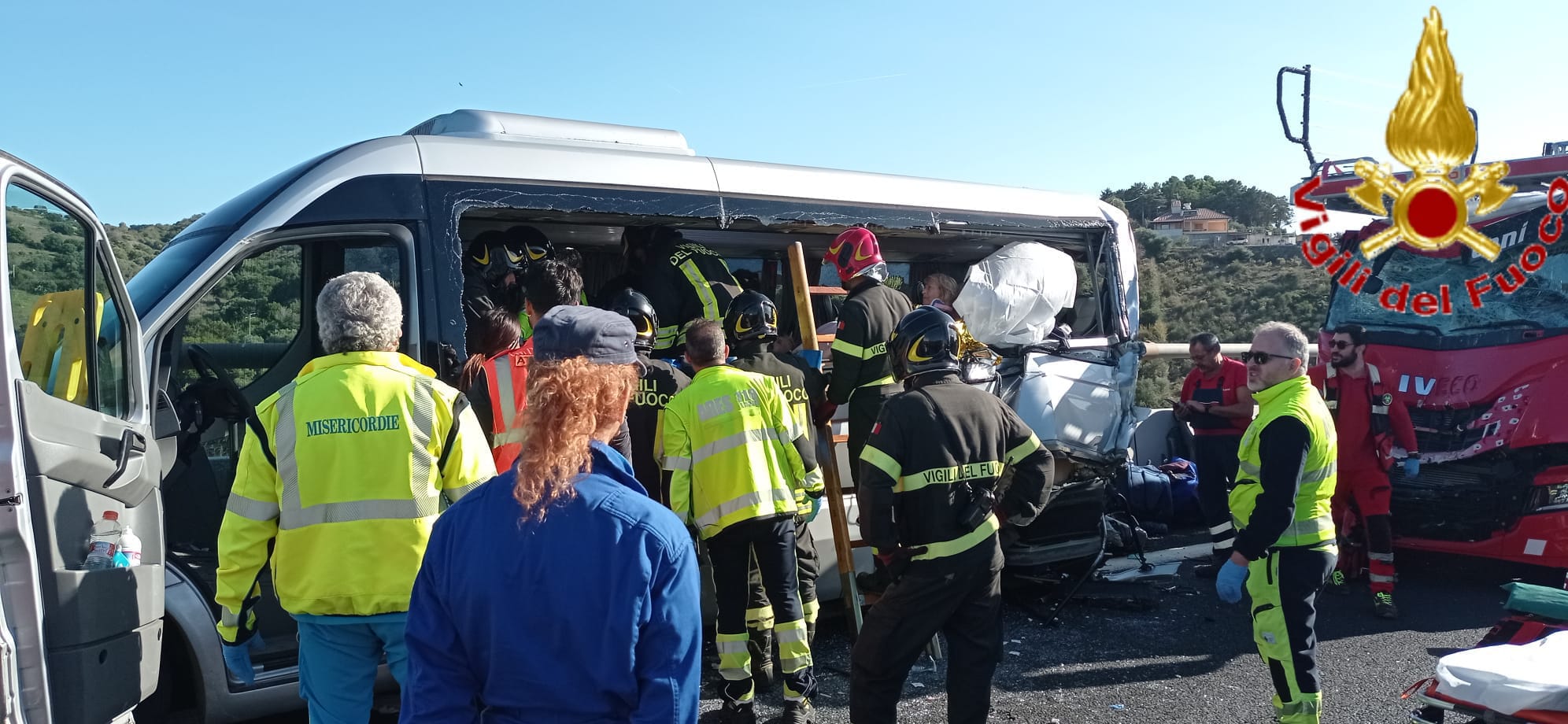 Maxi scontro sull’A12 , un morto e 8 feriti