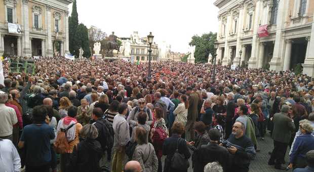 Una marea fucsia a Roma, “per Giulia e per tutte” Tensioni davanti a Pro Vita. Decine di migliaia in tutta Italia