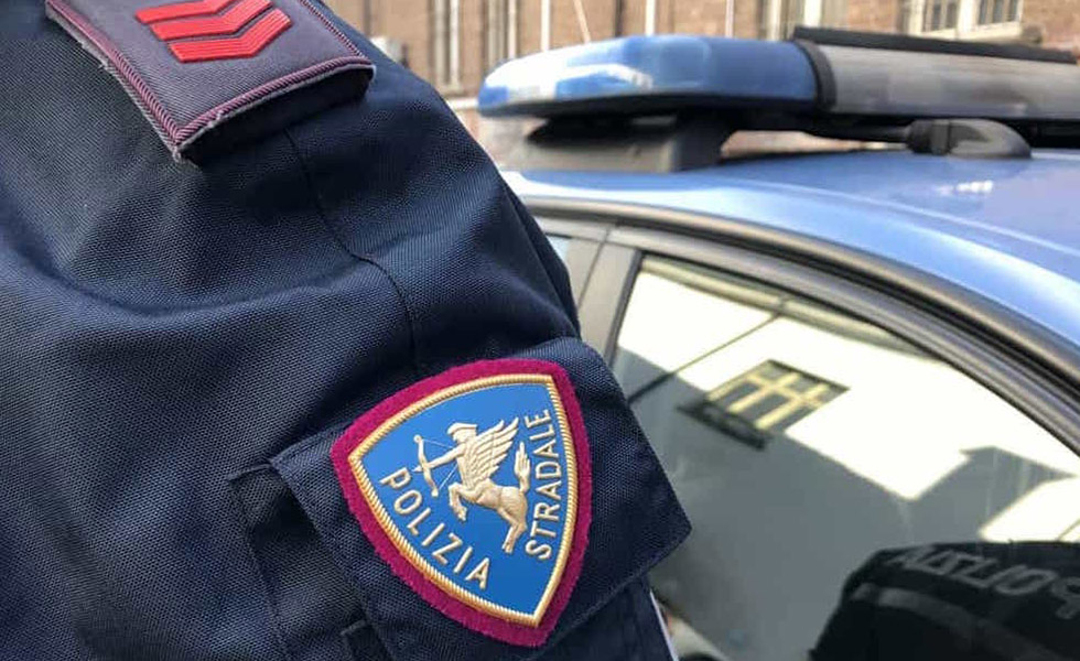 Messina. Controlli della Polizia stradale, accertate 45 violazioni