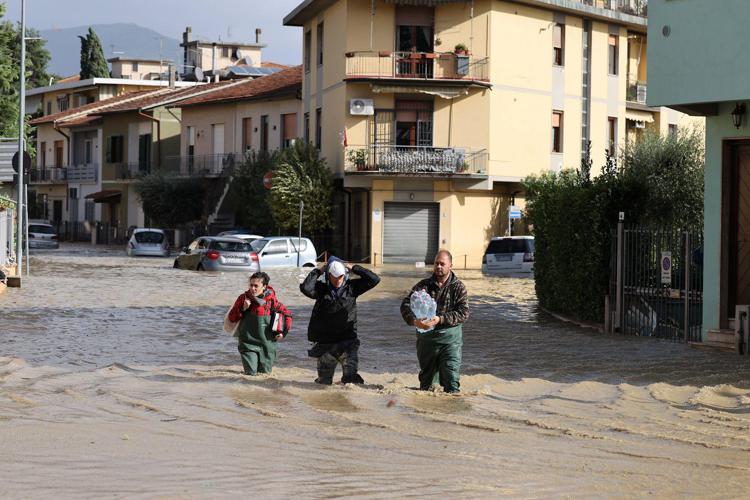 Alluvione in Toscana, trovato il corpo dell’ultimo disperso: i morti salgono a 8