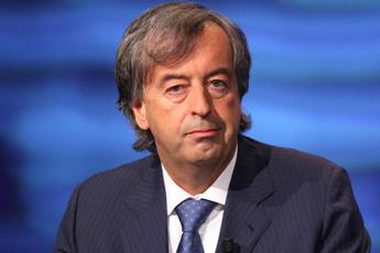 Burioni: “Con vaccino covid meno infarti e ictus, basta bugie”