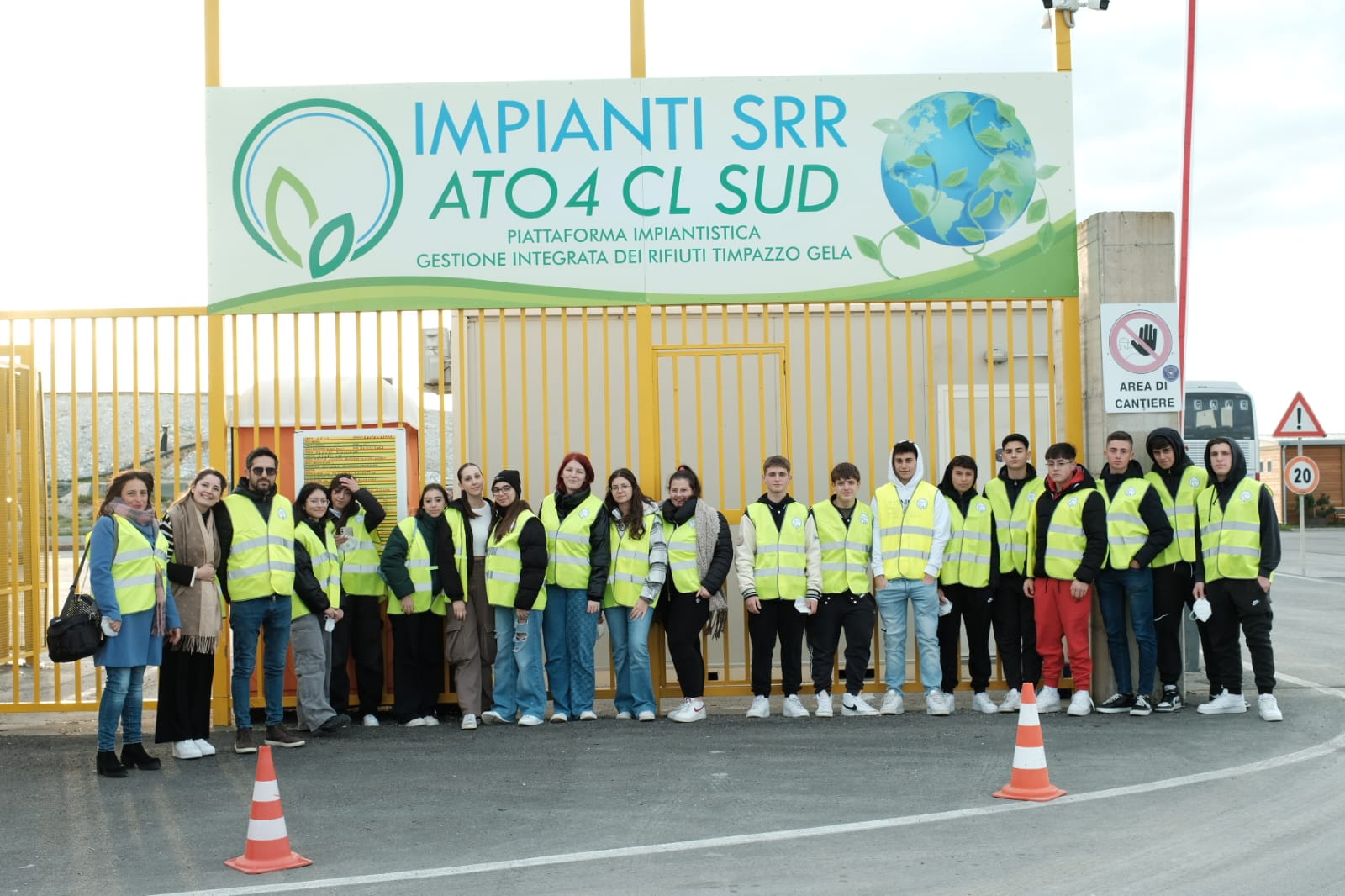 Caltanissetta,  studenti del Carafa in visita all’ATO 4 CL con il progetto “Pulito più bello”