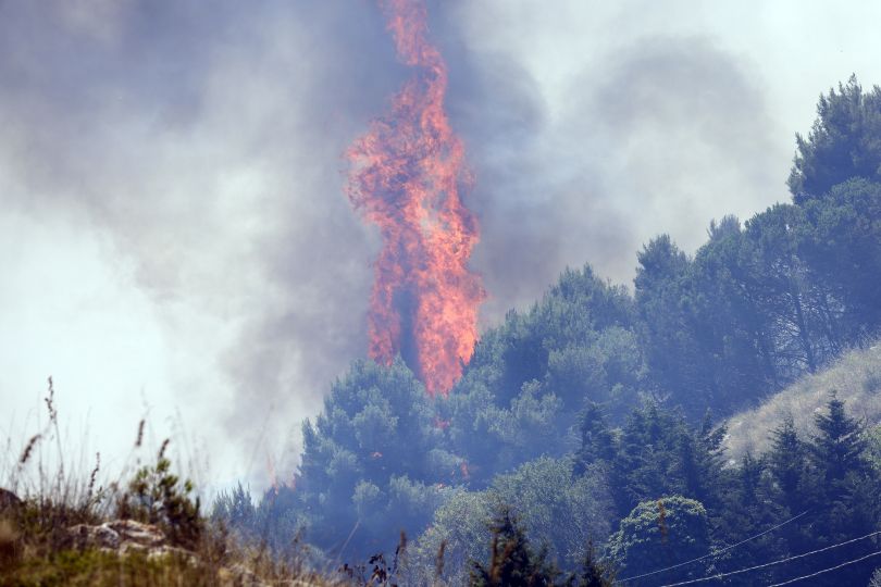 Roma nega l’emergenza incendi, tensione fra Schifani e Musumeci