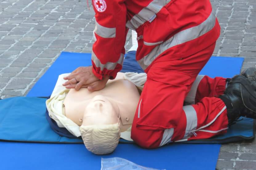 Santa Caterina. Indetto corso di formazione all’uso dei defibrillatori con certificazione BLS-D