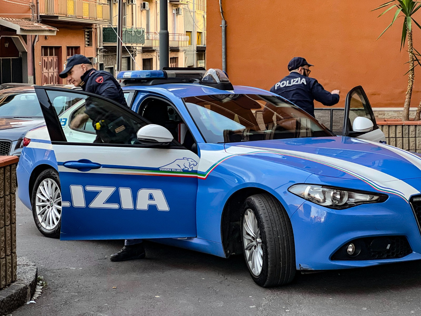 Nel Catanese la tempestività di due poliziotti ha salvato la vita di un uomo che era stato colto da un malore