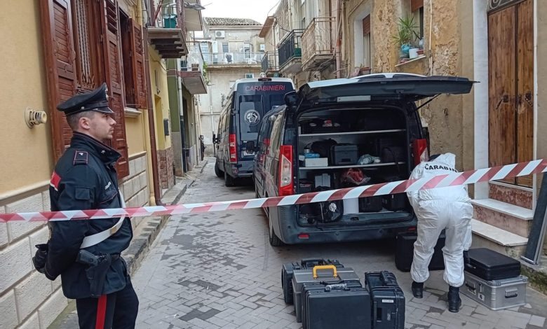 Duplice femminicidio a Naro. In corso i rilievi del Ris. Dissequestrate le salme: funerali con rito ortodosso