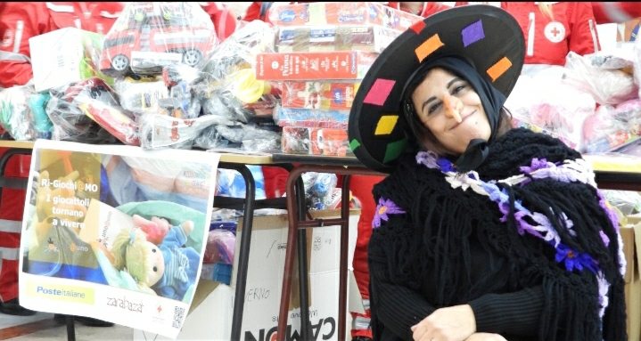 Caltanissetta: la Befana “sostenibile” dona più di 5mila giocattoli con raccolti l’iniziativa Ri-Giochi@mo