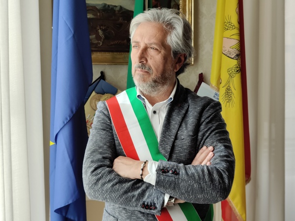 L’intervista, il sindaco Gambino a 360 gradi: “Mi ricandido con un patrimonio di 5 anni di esperienza. Tanto si è fatto, ma c’è tanto da fare”