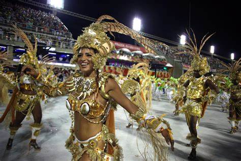 Carnevale: Rio e’ immersa nella ricca sbornia della festa