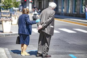 Psicoanalista: “Caldo in anziani può provocare stress, depressione e disturbi del sonno”