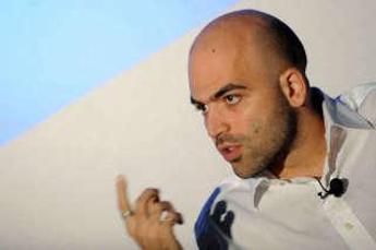 Trump, Saviano “Trasformato in vittima, nella violenza la democrazia muore”