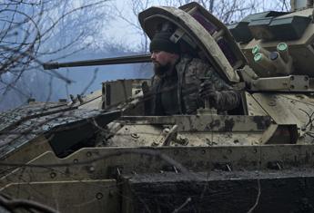 Ucraina, la corazzata di Kim: “15.000 truppe nordcoreane al fronte”