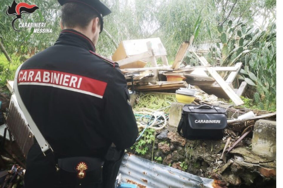 Vulcano: trovata una discarica abusiva con elettodomestici e roulotte