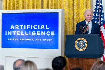 Biden punta a vietare l’imitazione della voce tramite intelligenza artificiale