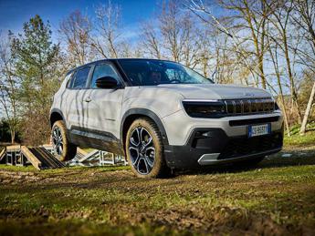 Jeep Avenger e-Hybrid: nuova tecnologia ibrida a 48 Volt