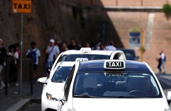 Roma: corrispondente Reuters, ‘ho atteso 50 minuti taxi e niente, Capitale non merita turisti’