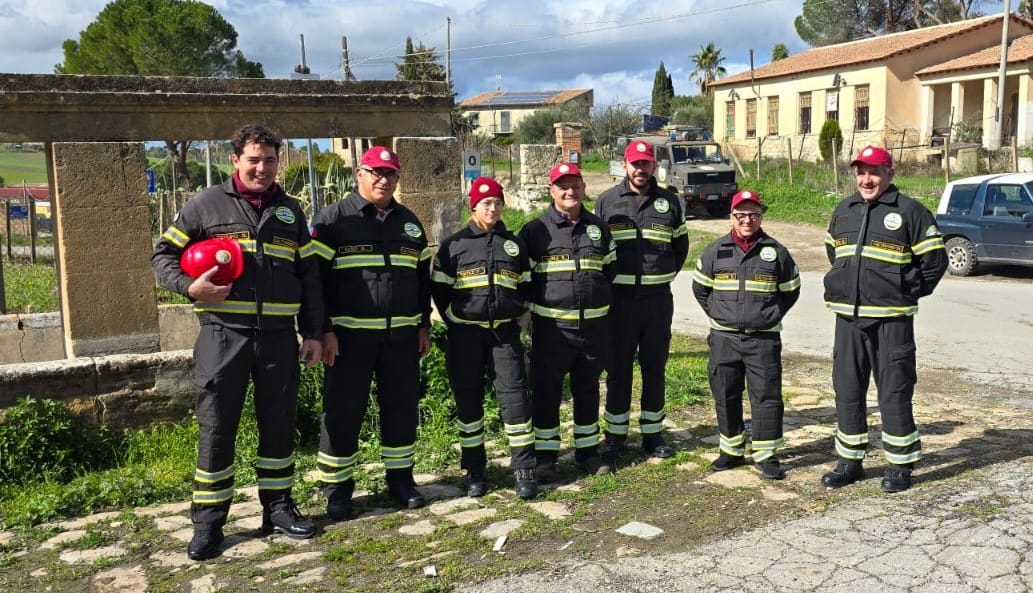 Caltanissetta, Civici Volontari Antincendio Xirbi: “ripristinate la fontana, sarà un ristoro per le contrade”