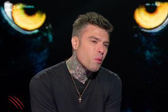 Fedez in lacrime a Belve: “Tre anni difficili, con Chiara non abbiamo retto”