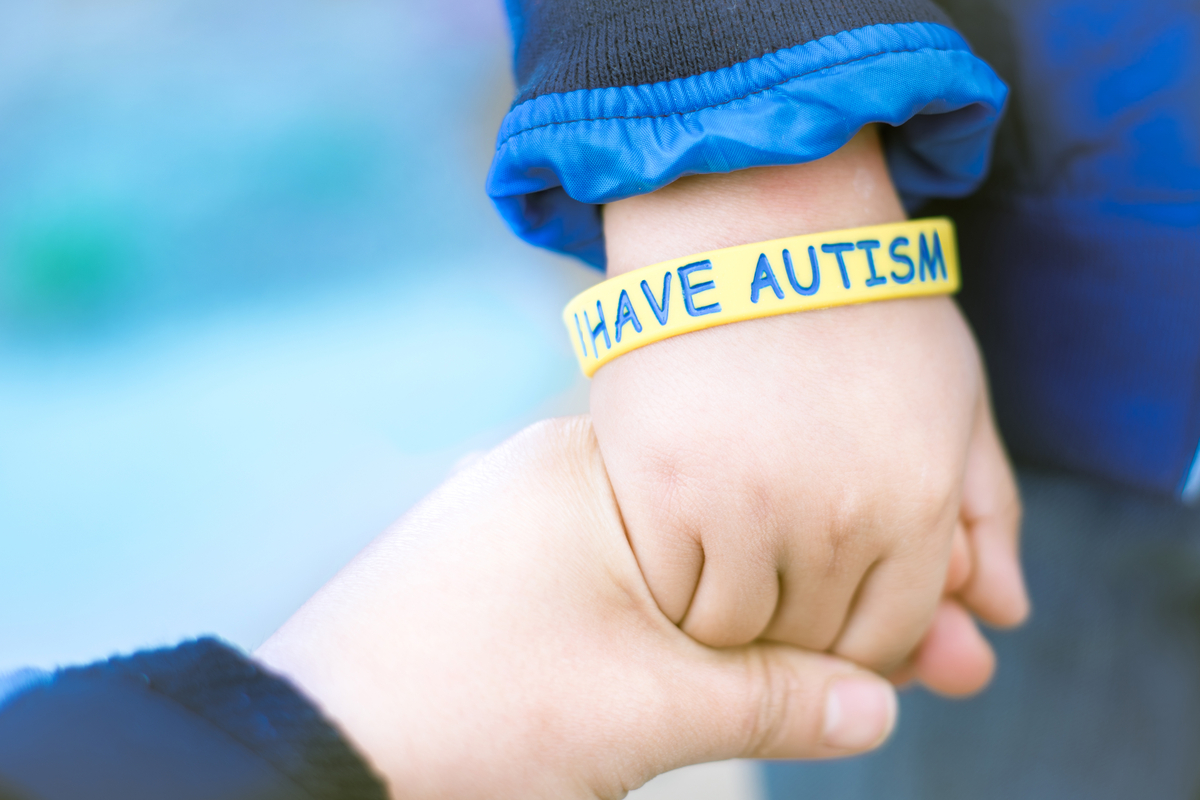 Caltanissetta, 3 aprile:  “Sflilata sull’autismo”, con i bimbi delle quinte classi della “L. Radice”. Evento in collaborazione con Etnos e Inspedd