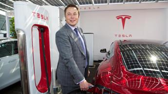 Tesla vola su accordo con Baidu, ma mercato cinese resta una giungla