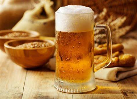 Non gli paga una birra e lo accoltella, denunciato nordafricano