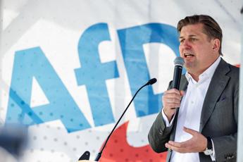 Germania, frase sulle SS: Afd vieta eventi pubblici al candidato di punta Krah