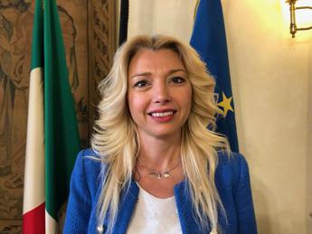 Giornata cancro ovarico, Murelli (Lega): “Aiutare donne con più informazione”