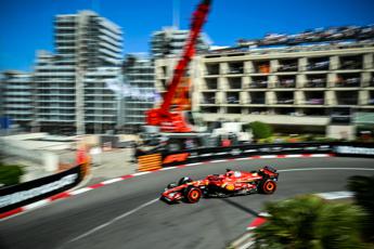 Gp Monaco, Leclerc in pole davanti a Piastri e Sainz