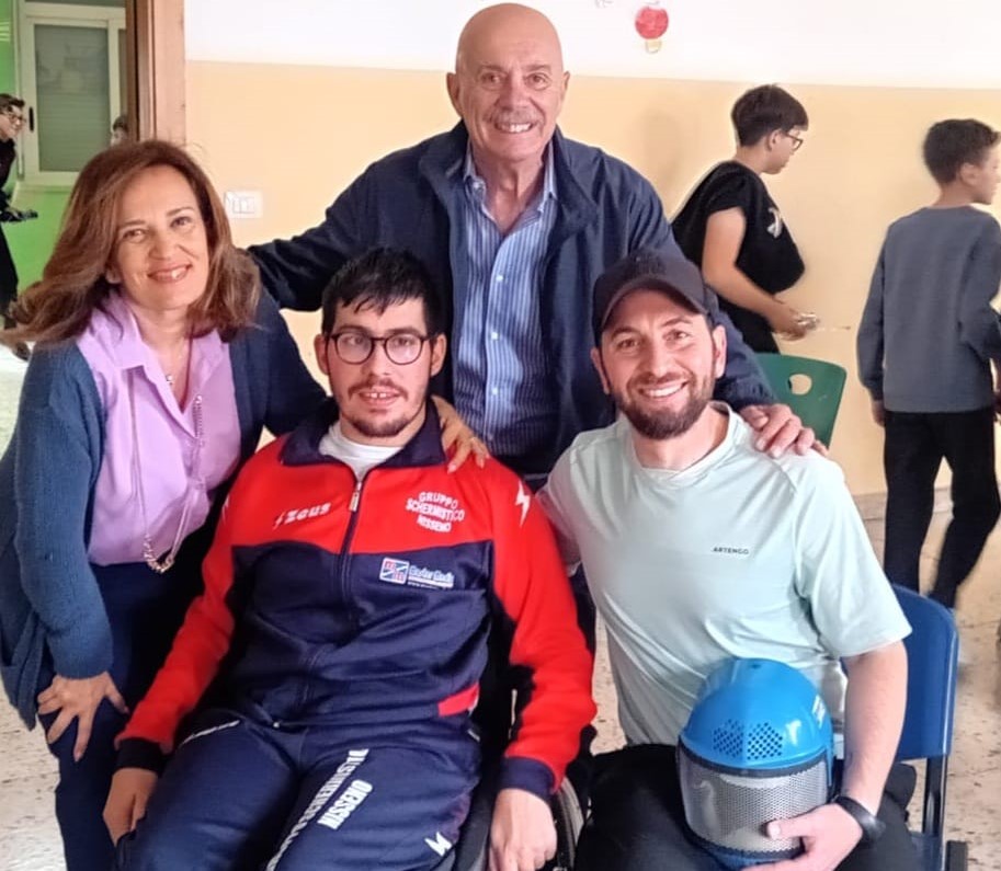 Gli alunni del King di Caltanissetta incontrano lo schermidore Andrea Martorana per il Progetto Nazionale “Lo Sport Paralimpico a scuola”