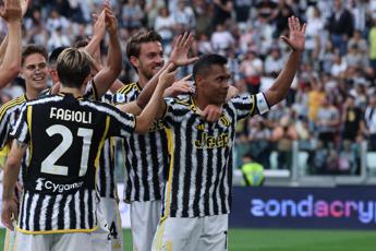 Juve-Monza 2-0, gol di Chiesa e Alex Sandro