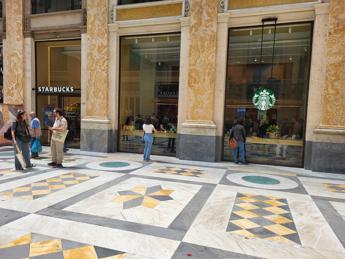 Napoli, arriva Starbucks con 30 nuovi posti di lavoro, città accoglie secondo store in Campania