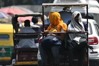 Nuova Delhi ‘bollente’, temperatura percepita 50 gradi: domani si vota