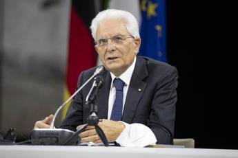 Omofobia, Mattarella: “Inaccettabili aggressioni e discorsi d’odio”