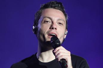 Tiziano Ferro risponde a Maionchi: “Sempre grato, perché dirmelo solo ora?”