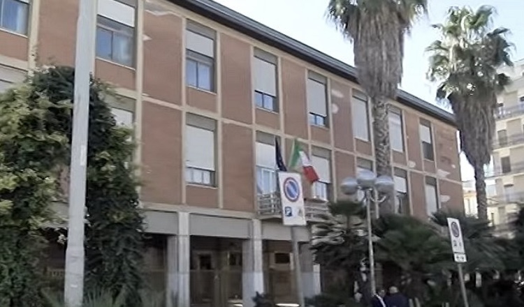 San Cataldo. Gruppi consiliari PD e le Spighe: “Persi i finanziamenti concessi per il Covid, il Comune dovrà restituire 835 mila euro”