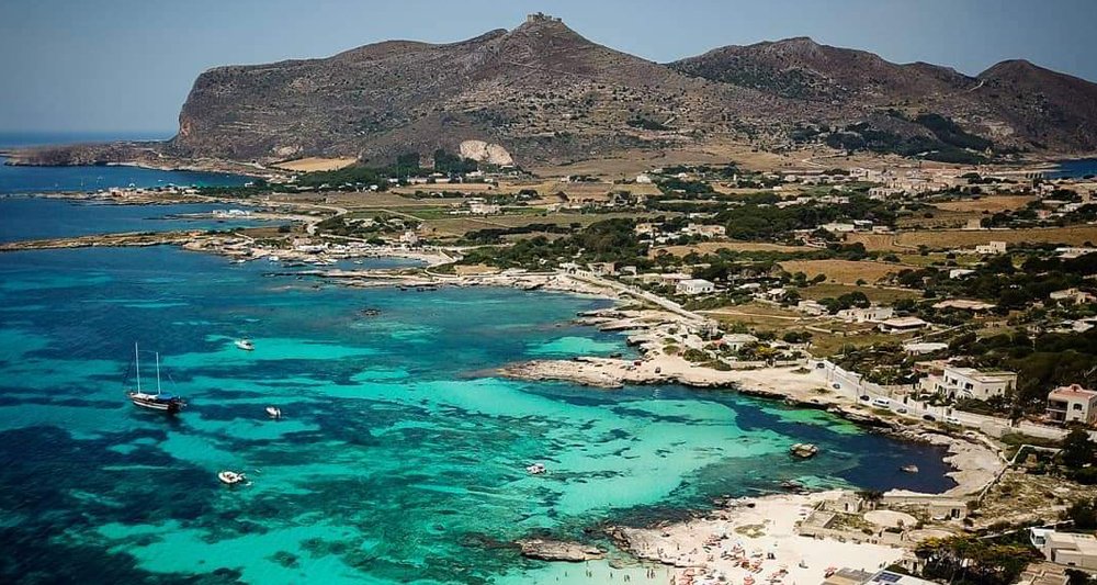 A Favignana dal 15 giugno al 30 settembre stop ai veicoli di non residenti sull’isola