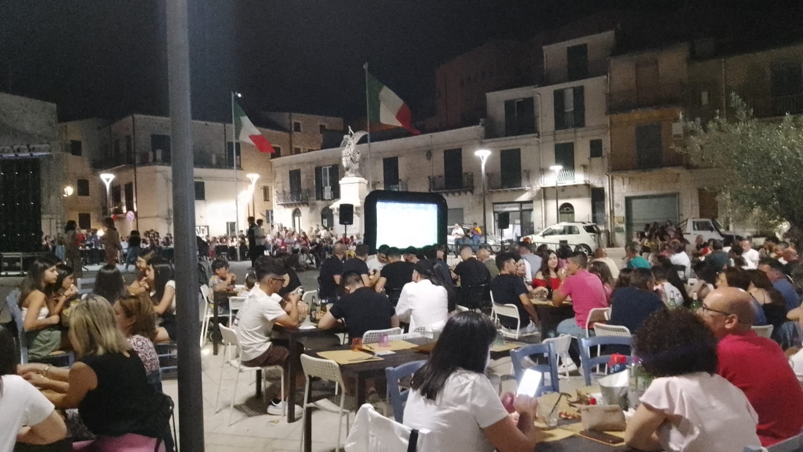 Mussomeli, Piazza Umberto. Il nuovo look e l’utilizzo di “chiazza ranni”