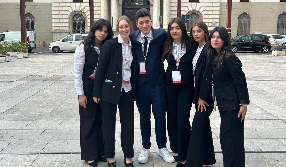 Delegazione dell’IISS “Luigi Russo” di Caltanissetta alla 55° Sessione Nazione del European Youth Parliament di Potenza 2024: esperienza di crescita e confronto