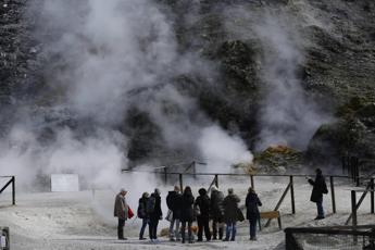 Campi Flegrei, mezzo milione di persone evacuate in 72 ore: il piano in caso di eruzione