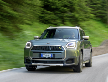 Nuova MINI Countryman: sicurezza e sostenibilità